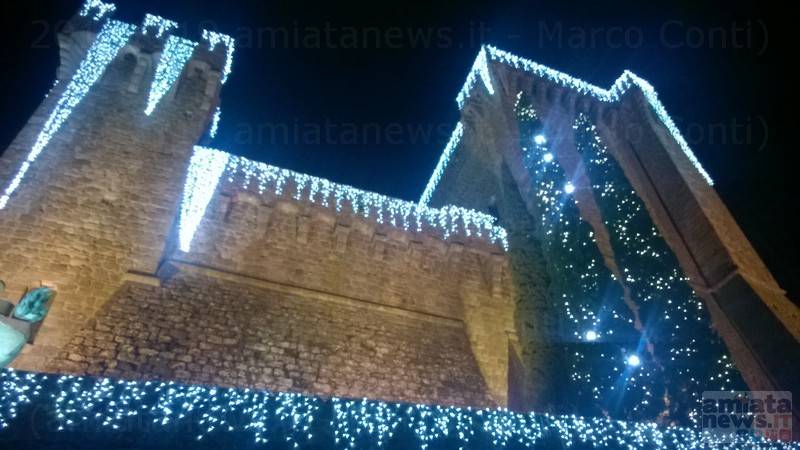 Piancastagnaio_Natale_2015_Illiuminazione_parte_01_2015_11_19_035