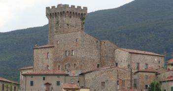 Arcidosso. 80 scienziati da tutto il mondo per discutere sugli acceleratori di particelle Arcidosso_Rocca_Aldobrandesca_01