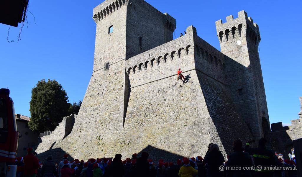 Piancastagnaio_Babbo_Natale_Vigili_del_Fuoco_20171218_DSC_0485