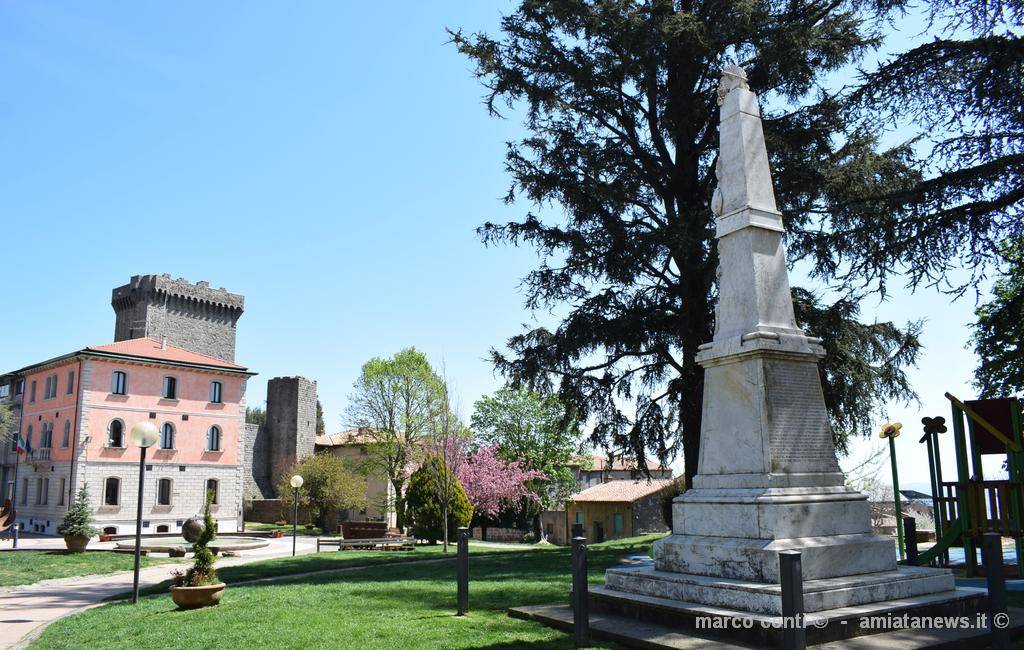 Piancastagnaio_Monumento_Caduti_Giardini_Nasini_DSC_8718