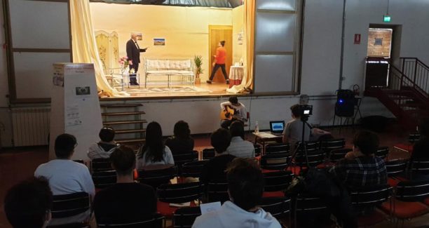Abbadia_San_Salvatore_Avogadro_Teatro_a_Scuola_20210508_02