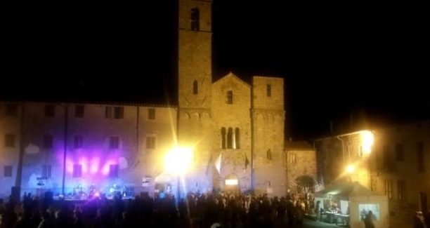 Foto ripresa dalla pagina Facebook "Francigena Folk Festival"