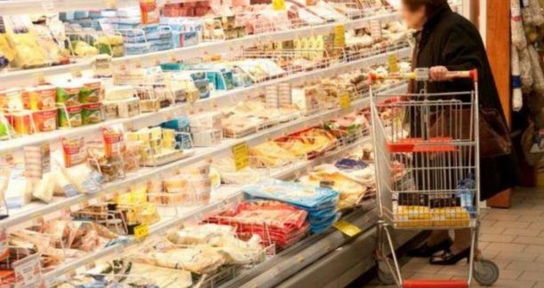 Anziano_spesa_supermercato