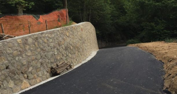 Arcidosso_Strada_della_Cascata_01