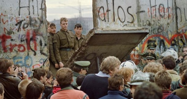 Caduta_Muro_di_Berlino_19891109