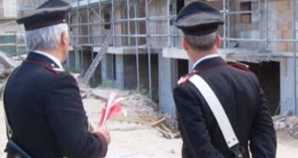 Carabinieri_cantiere_lavoro_ponteggi_01