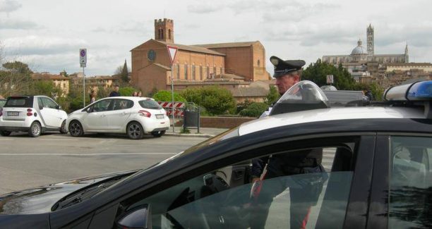 Carabinieri_pattuglia_Siena_01