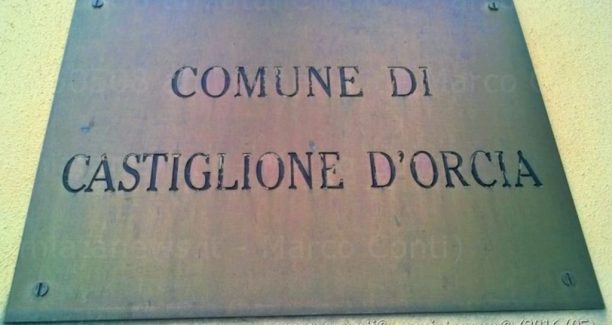 Castiglione_Orcia_Targa_Comune_1