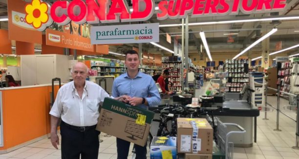 Conad_Grosseto_donazione_Computer_a_Onlus_Romelio_Ricci_01