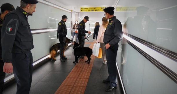 Guardia_di_Finanza_Unità_Cinofila_02