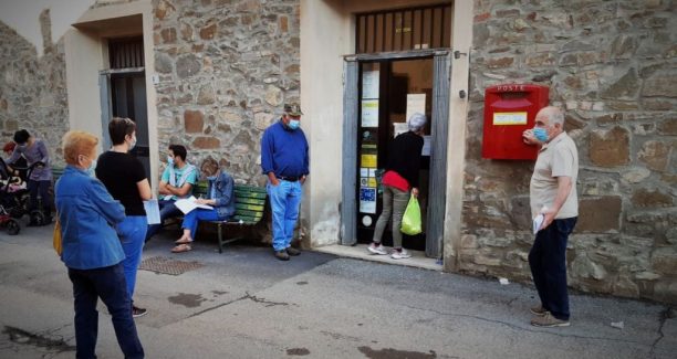 Montenero_dOrcia_Coda_Ufficio_Postale_01