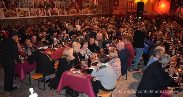 Piancastagnaio_Palio_2017_Coro_Cena_della_Vittoria_20171007_DSC_0439