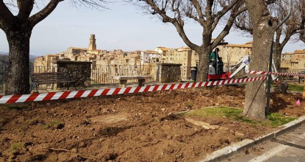 Pitigliano_Giardino_San_Michele_01