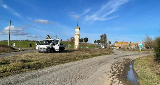 Pitigliano_Incrocio_Località_La_Rotta_02