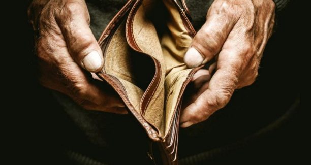 Povertà_portafoglio_vuoto_01