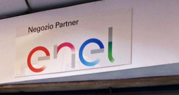 Punto_Enel_Partner_insegna_01