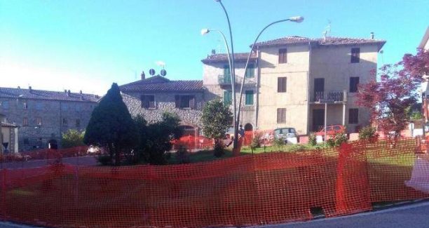 Santa_Fiora_lavori_rotonda_052017