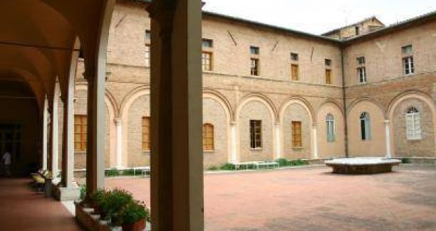 Siena_Chiostro_dei_Servi