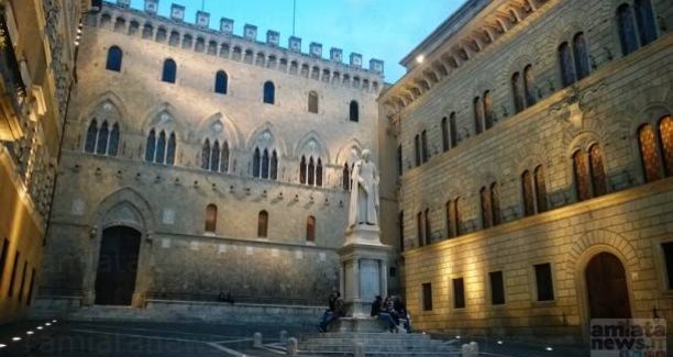 Siena_Piazza_Salimeni_20151004_01