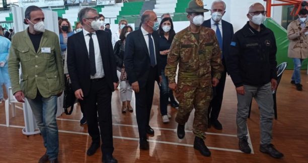Siena_Visita_Generale_Figliuolo_PalaGiannelli_20210518_01