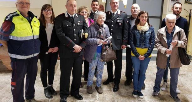 Torrenieri_incontro_Carabinieri_truffe_anziani_20180514_01