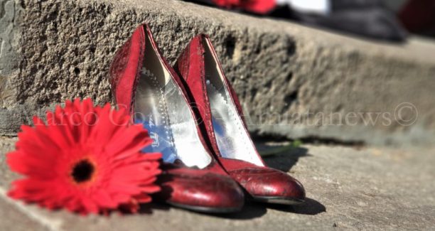 Violenza_sulle_Donne_Scarpe_Rosse_20201125_110055_01