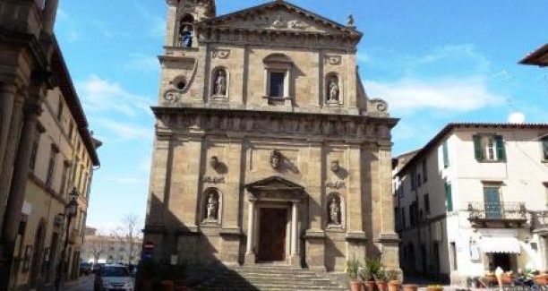 castel_del_piano_piazza_madonna