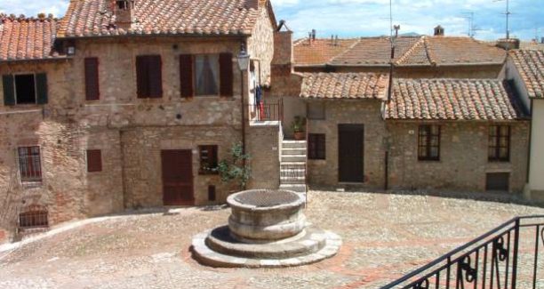 Castiglione d'Orcia - Piazza Il Vecchietta