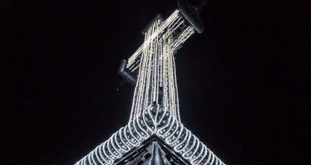 croce illuminata