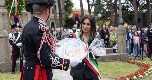fanfara momunento caduti castel del piano