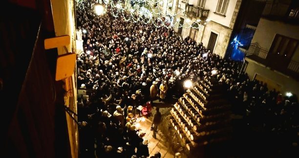 fiaccolata accensione santa fiora