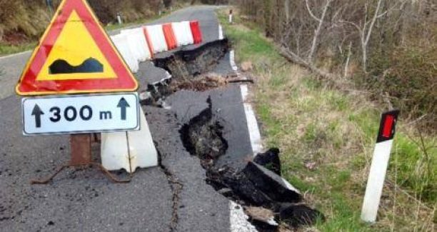 foto nuova frana SP18 D Monte Amiata