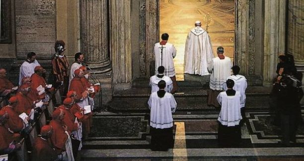 giubileo_porta_santa_aperta
