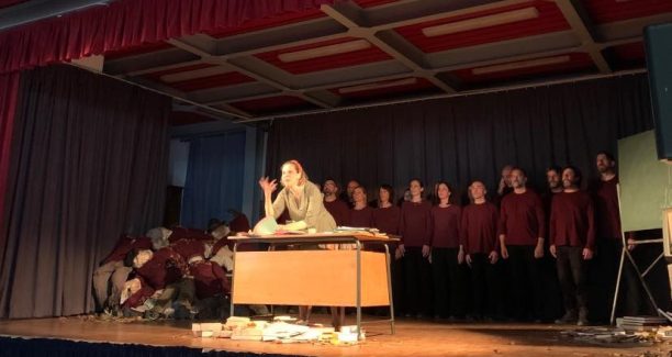 la vita è bella che ci cresce attorno teatro