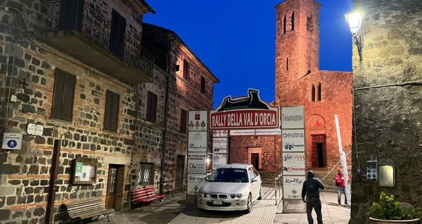 palco partenza arrivo Rally Val d'Orcia