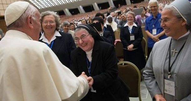 papa_francesco_suore
