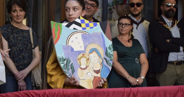 scudo asta e bacchetta 2025