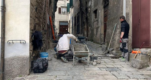 selciato castel del piano