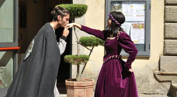 Santa_Fiora_Ponte_tra_due_storie_studenti_costume_20170521_01